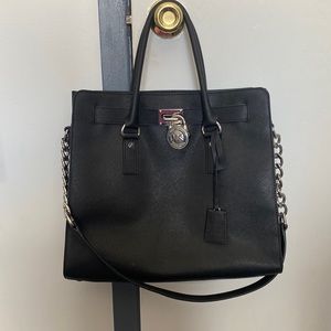 MK Lrg blk/silver Hamilton